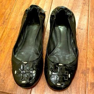 Tory Burch Black patent flats size 6-6.5 (size label has worn off).